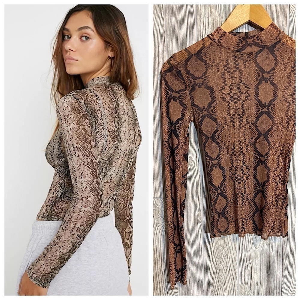 URBAN OUTFITTERS Snake Print Sheer Mesh Long Sleeve Top Size XS Womens Layer